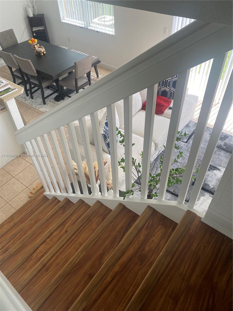 FLORIDIAN ISLES SOUTH - Residential