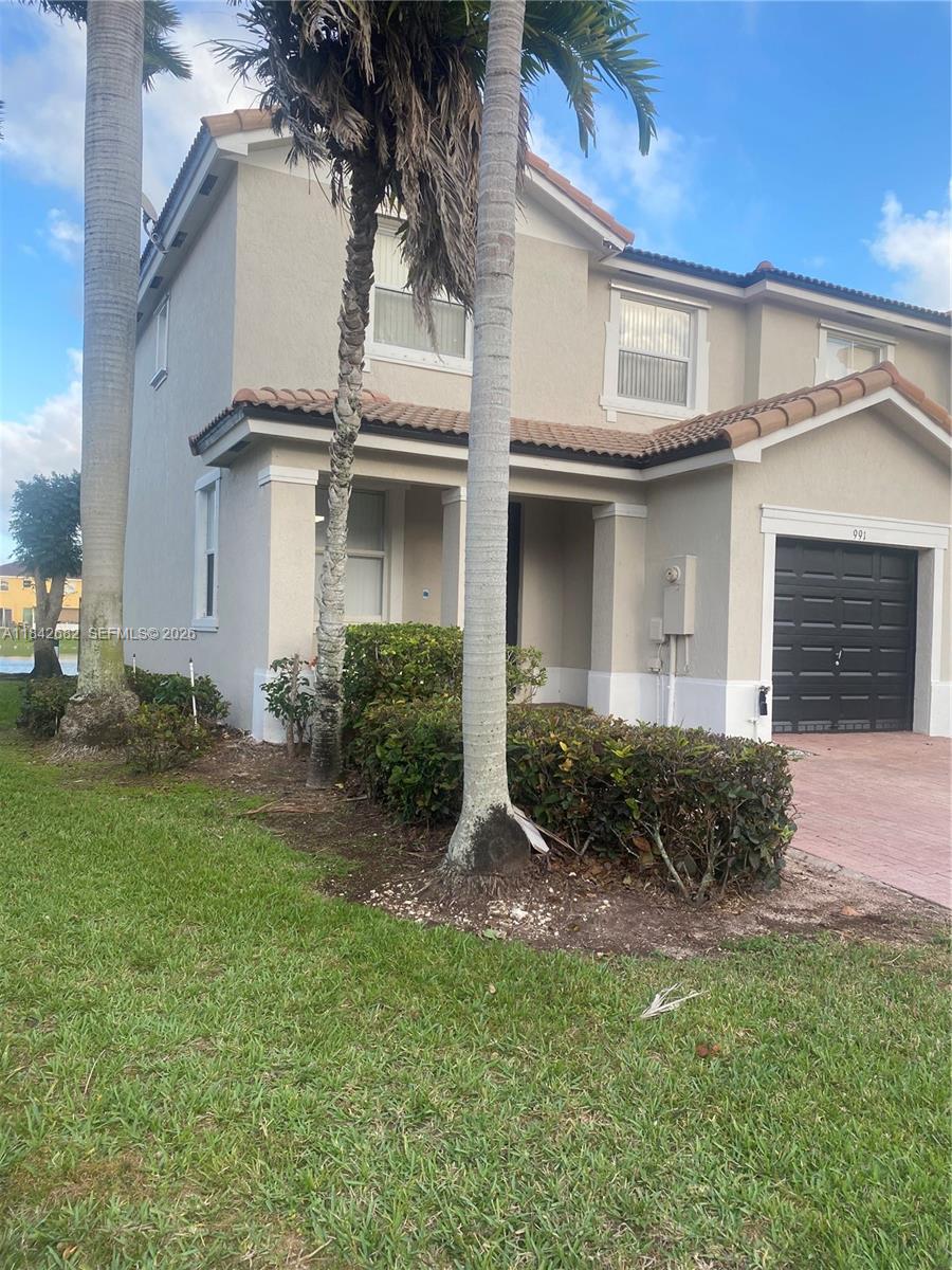 FLORIDIAN ISLES SOUTH - Residential