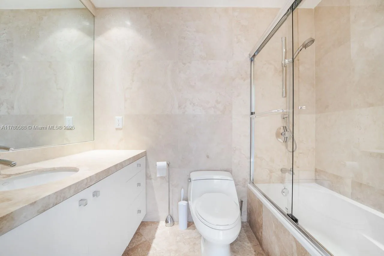 Key Biscayne, Florida 33149, United States, 2 Bedrooms Bedrooms, ,2 BathroomsBathrooms,Residential,Active,105216