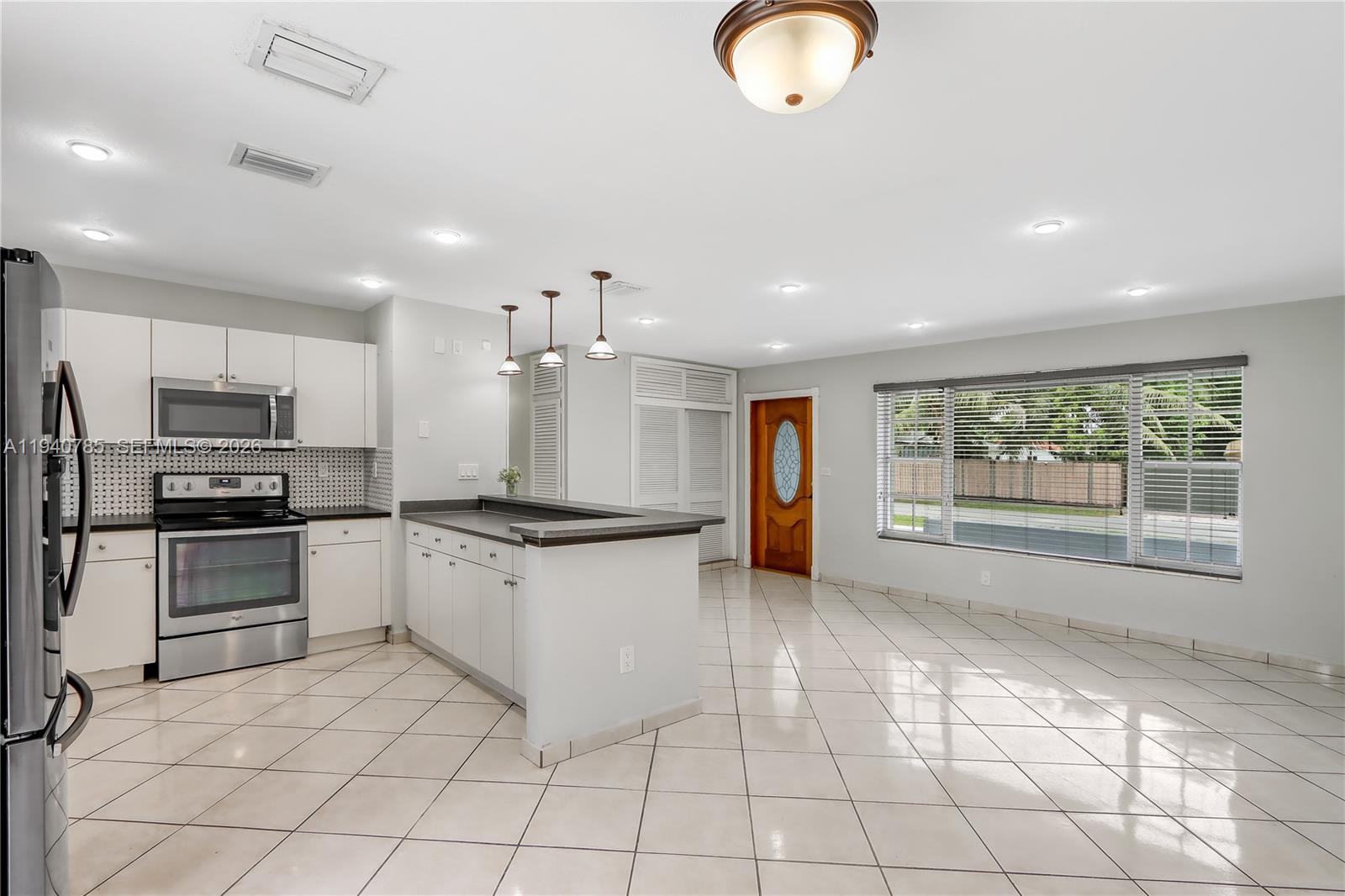 WESTWOOD ESTS 3RD ADDN - Residential Lease