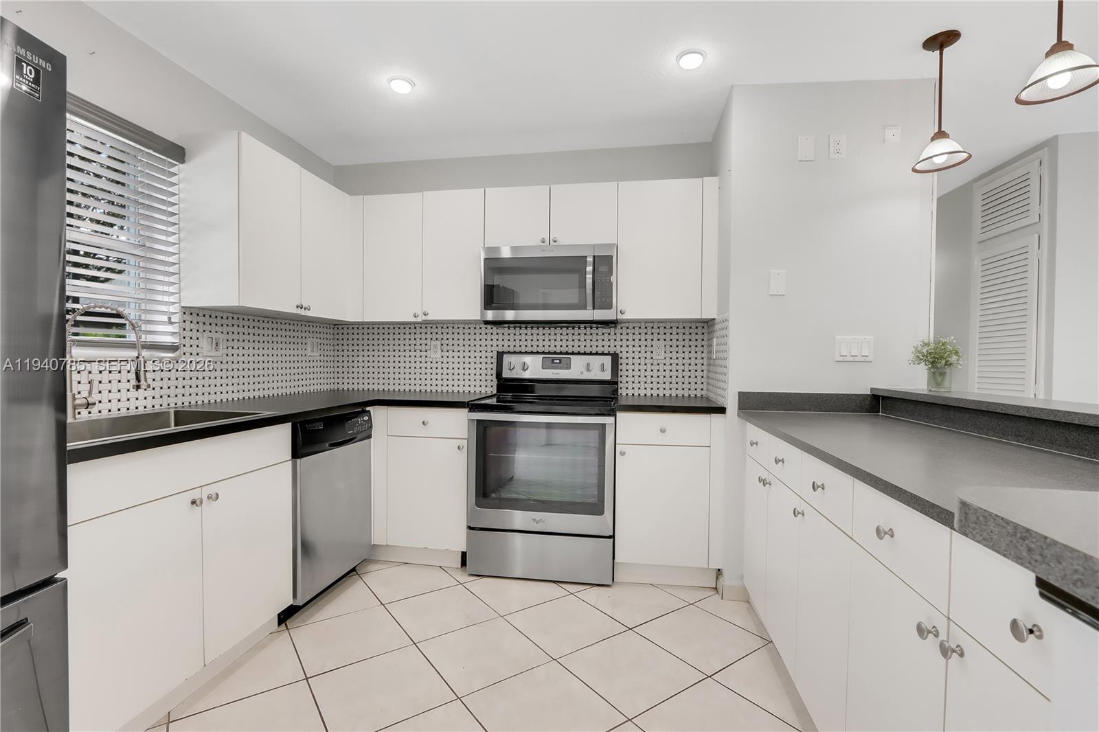 WESTWOOD ESTS 3RD ADDN - Residential Lease