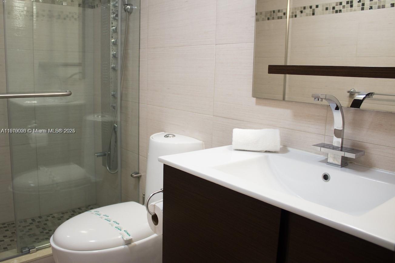 TIDES ON HOLLYWOOD BEACH - Residential