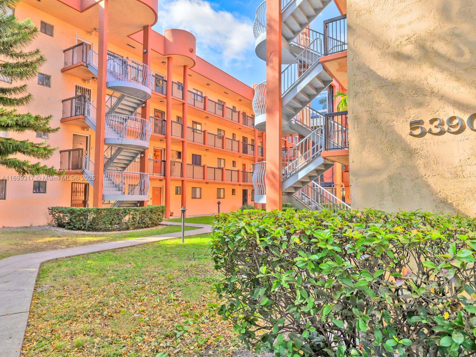 ALAMEDA TOWER 2 CONDO - Residential