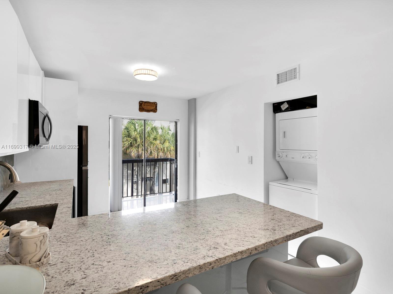 ALAMEDA TOWER 2 CONDO - Residential