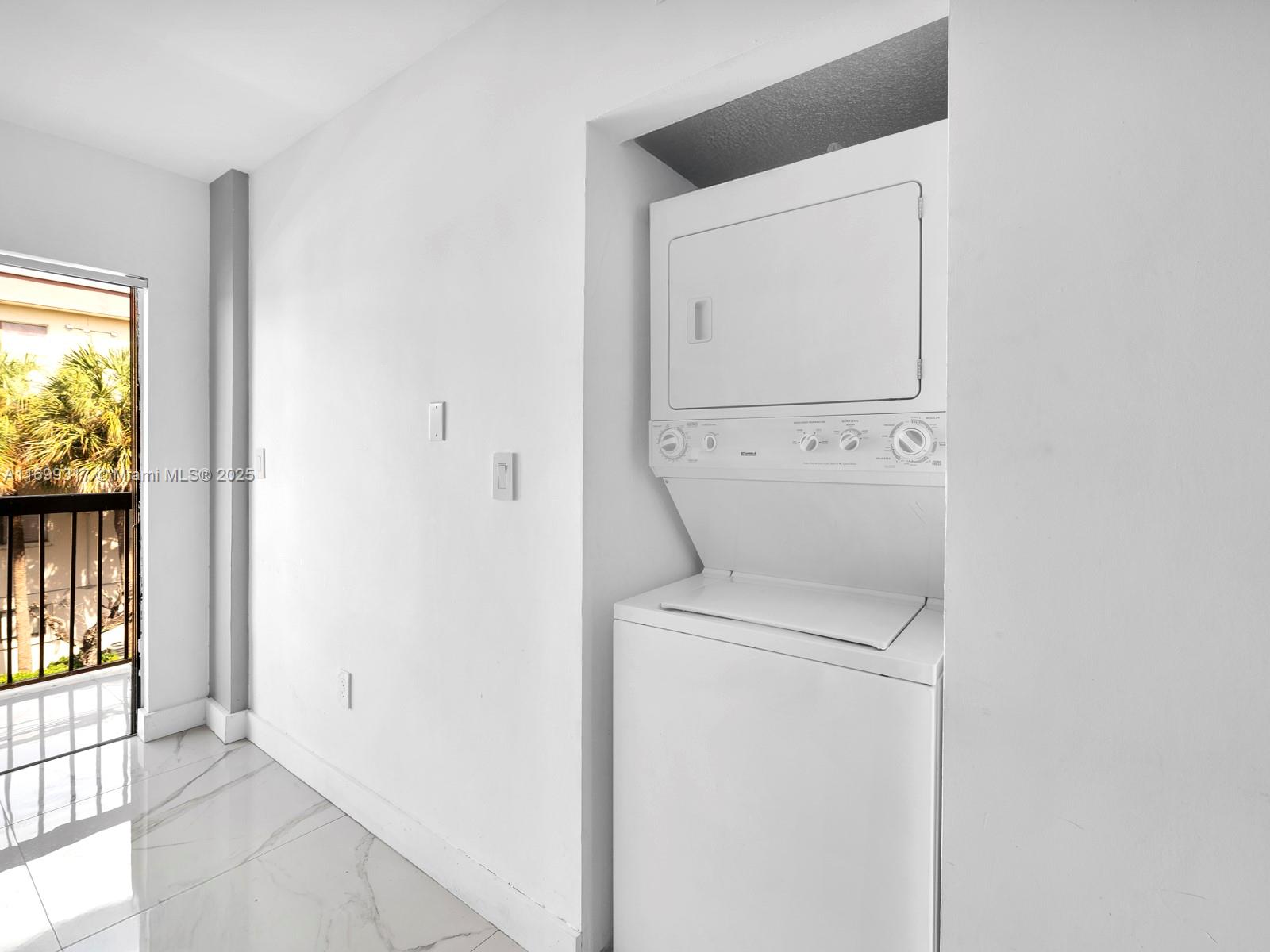 ALAMEDA TOWER 2 CONDO - Residential