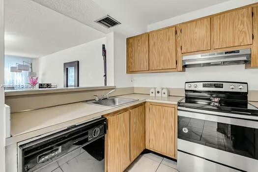 CONTINUUM CONDO PH II - Residential