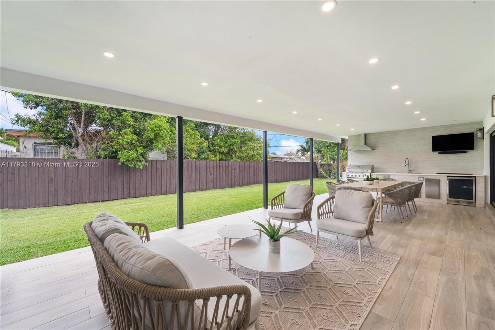 PARKWAY - Residential