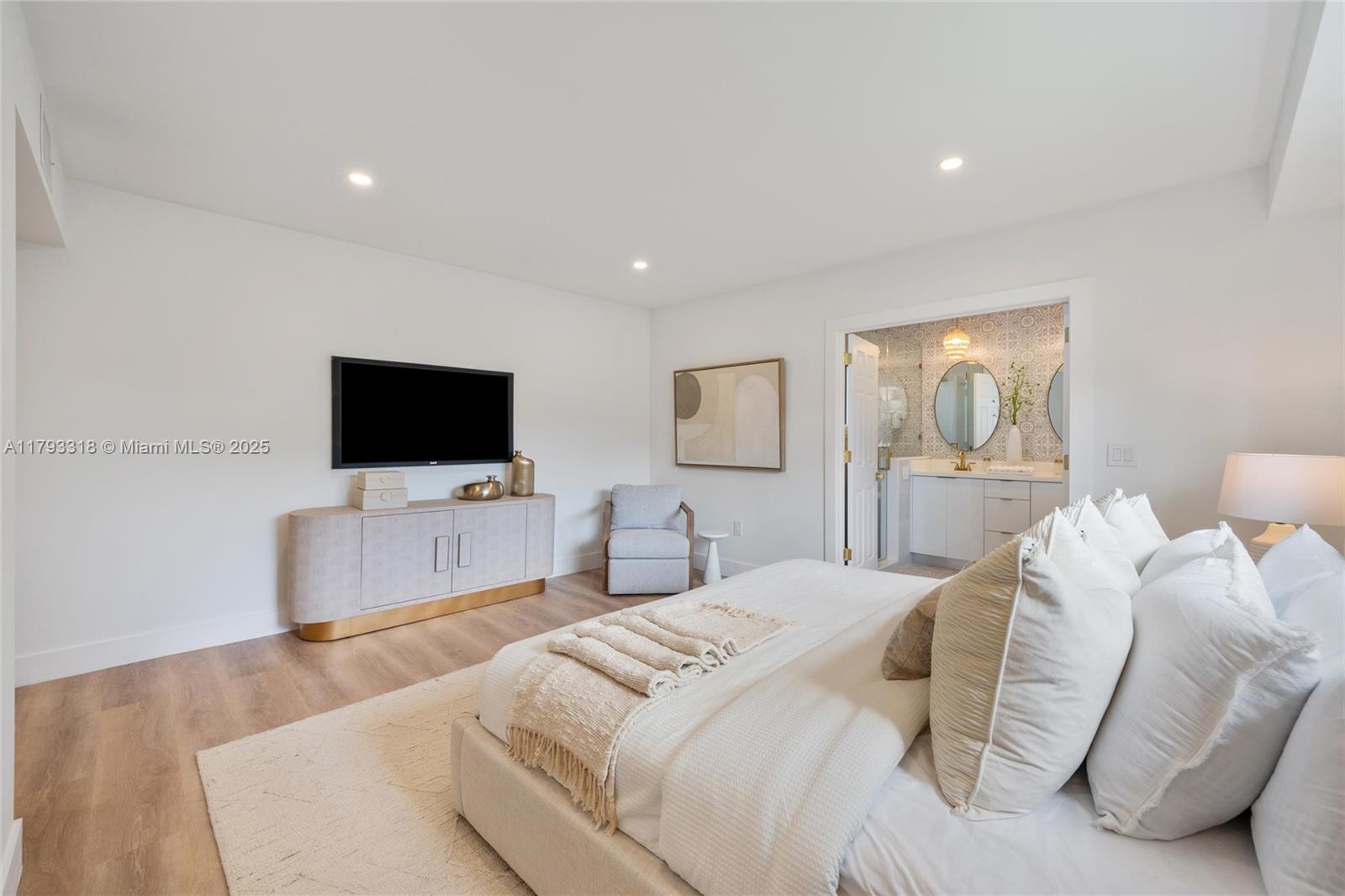 PARKWAY - Residential