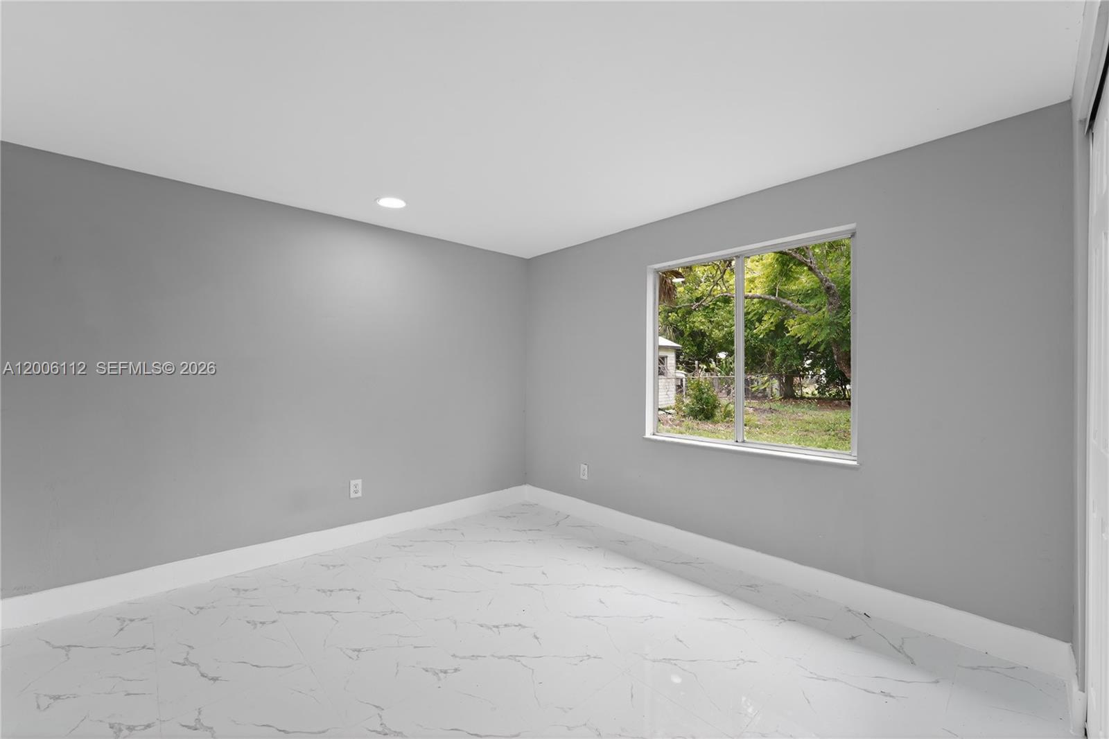 PT LaBELLE UNIT 4 - Residential