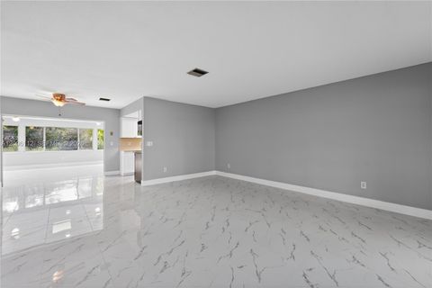 Tiny photo for 4030 School Cir, La Belle, FL 33935 (MLS # A12006112)