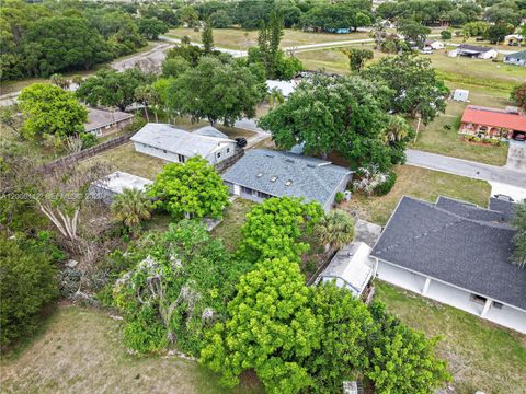 Tiny photo for 4030 School Cir, La Belle, FL 33935 (MLS # A12006112)