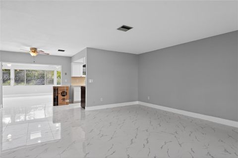 Tiny photo for 4030 School Cir, La Belle, FL 33935 (MLS # A12006112)