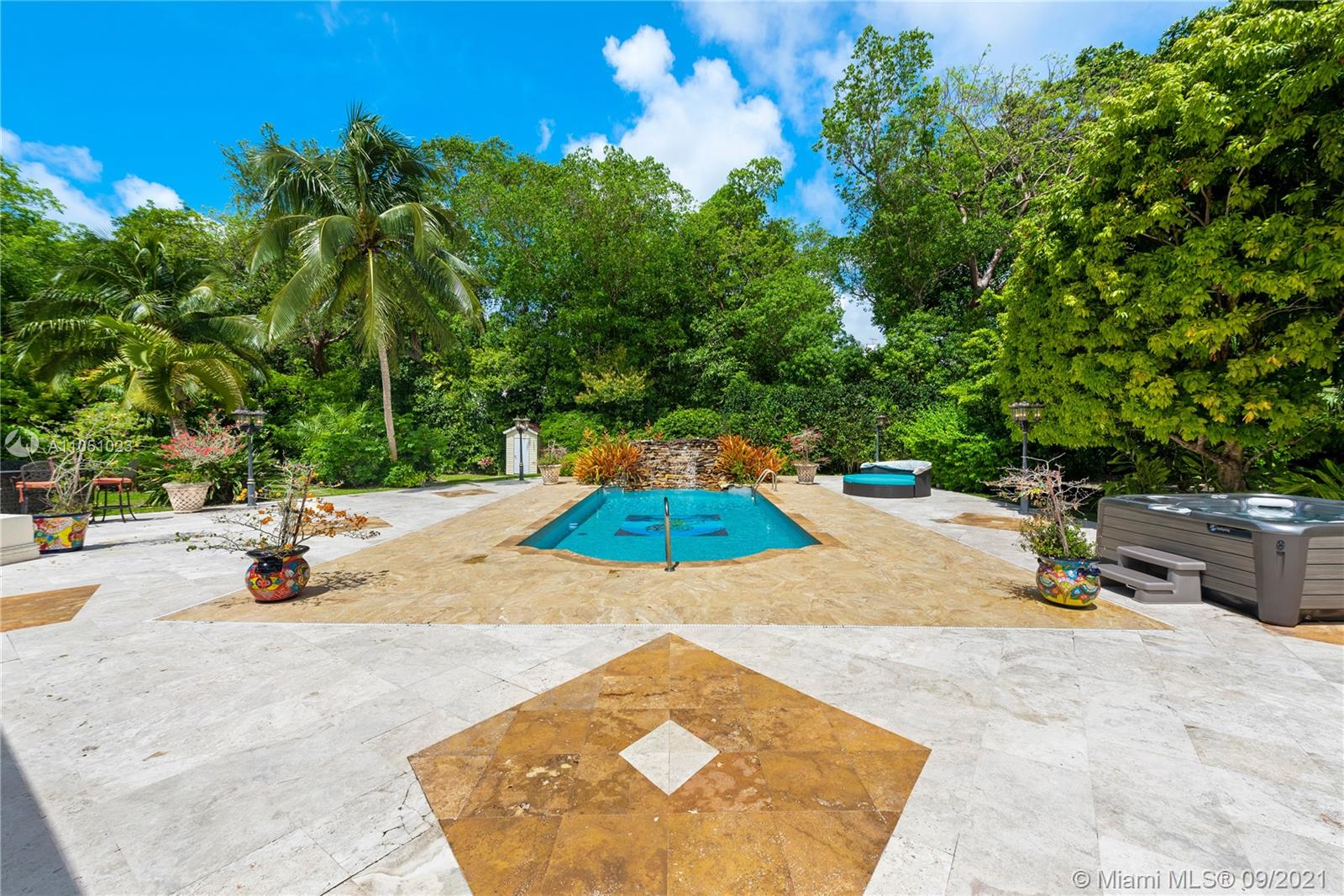 AMD PL OF JOURNEYS END - Residential