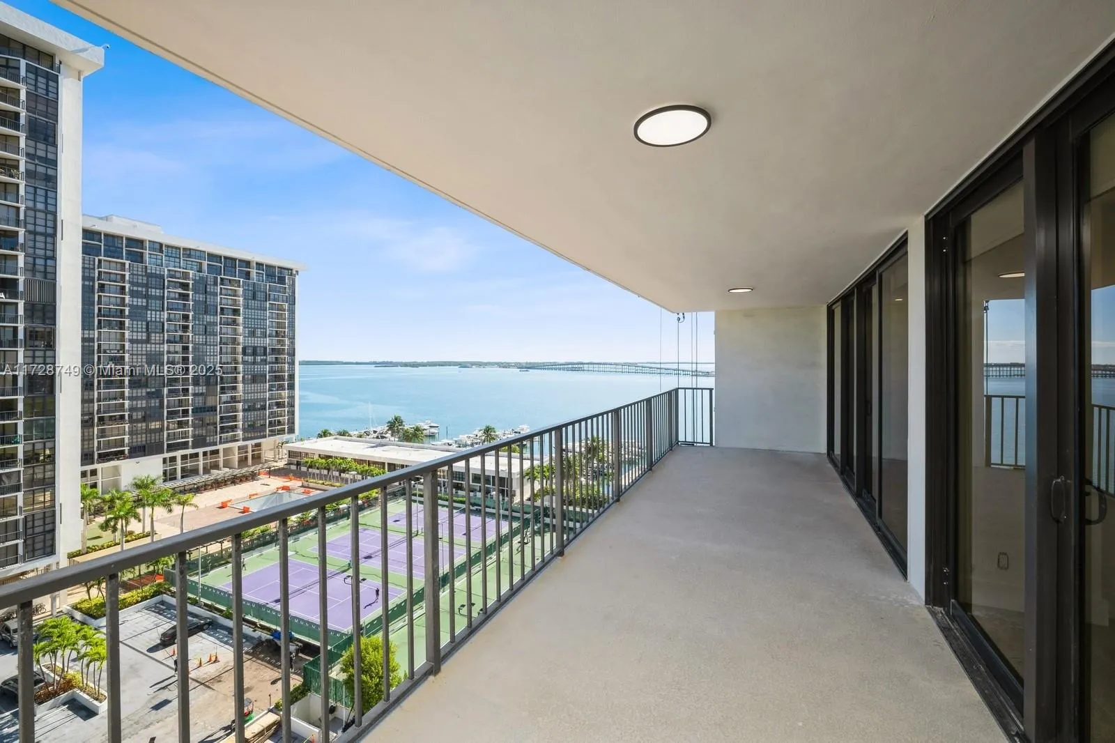 Miami, Florida 33129, United States, 2 Bedrooms Bedrooms, ,2 BathroomsBathrooms,Residential,Pending,12902