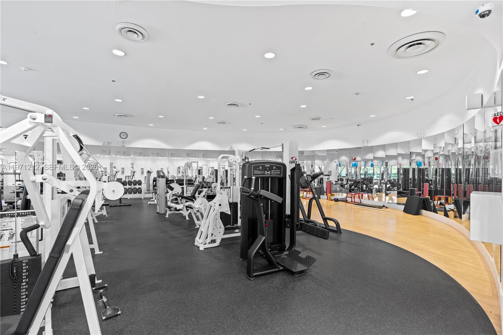 5600 CONDO - Residential