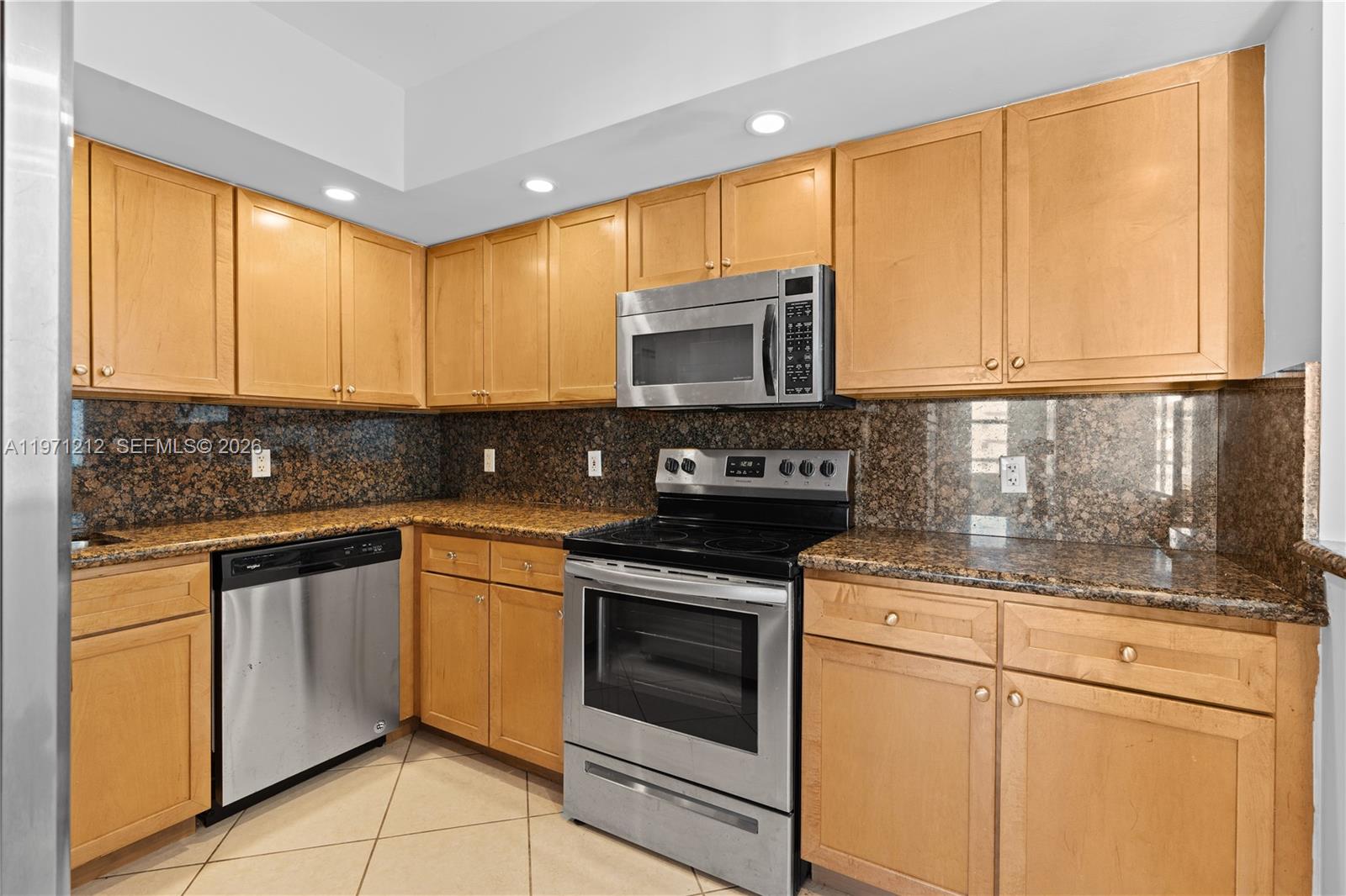 5600 CONDO - Residential