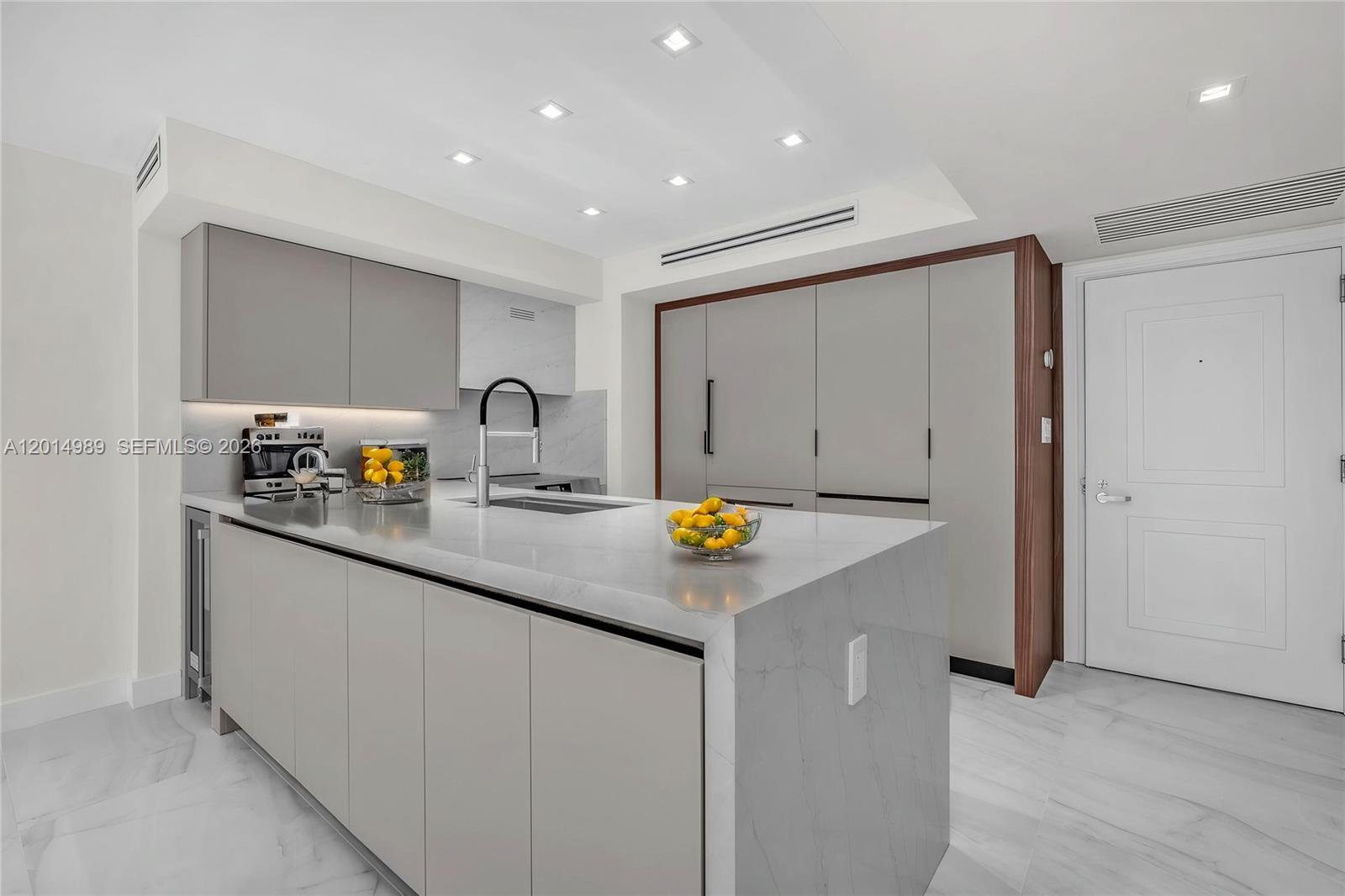 SPIAGGIA OCEAN CONDO - Residential