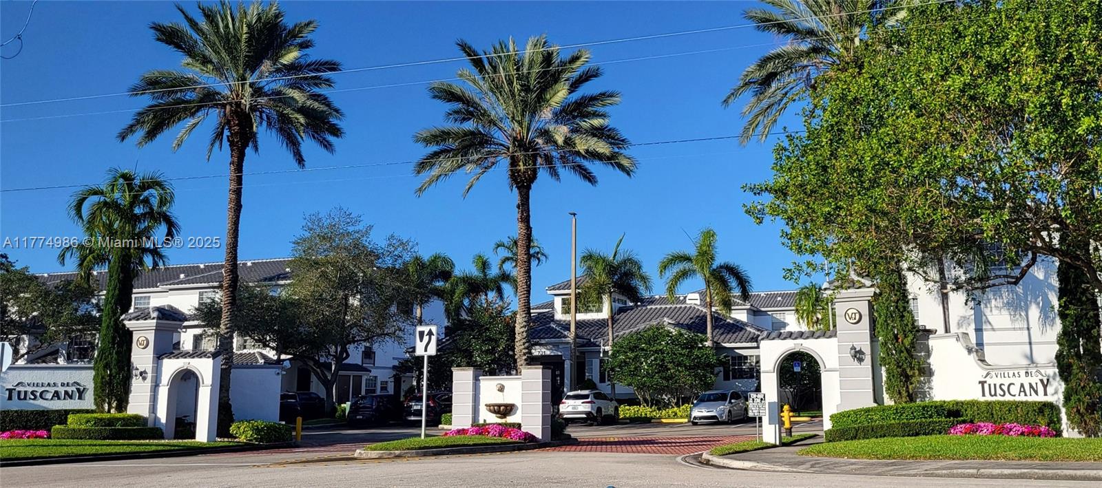 VILLAS DE TUSCANY CONDO - Residential