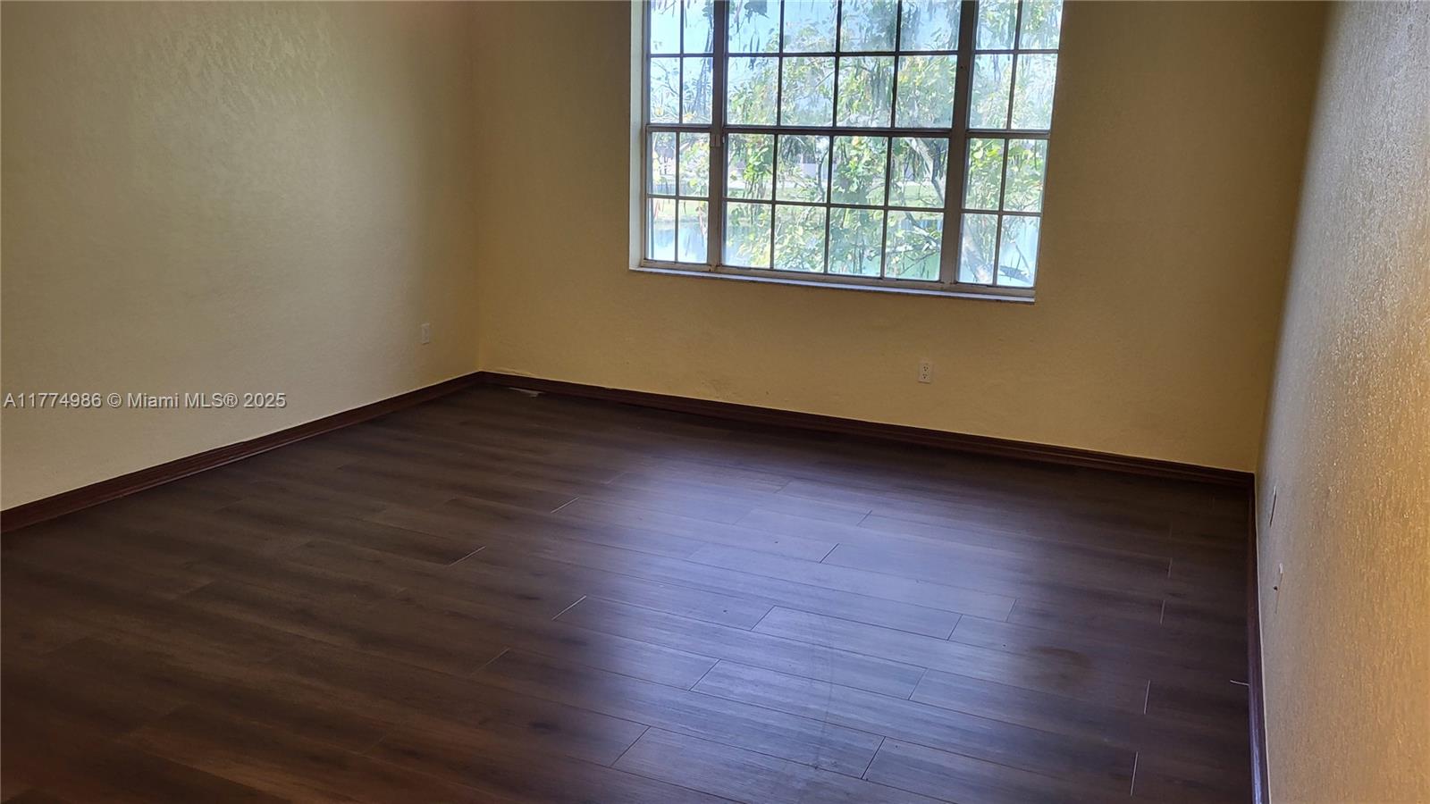 VILLAS DE TUSCANY CONDO - Residential