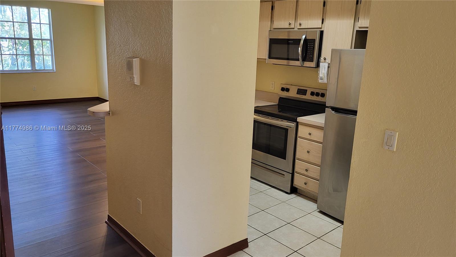 VILLAS DE TUSCANY CONDO - Residential