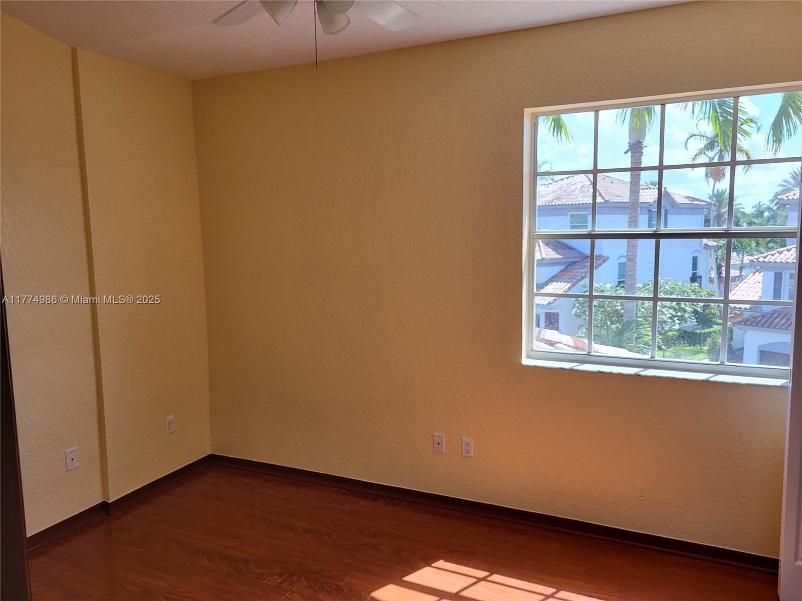 VILLAS DE TUSCANY CONDO - Residential