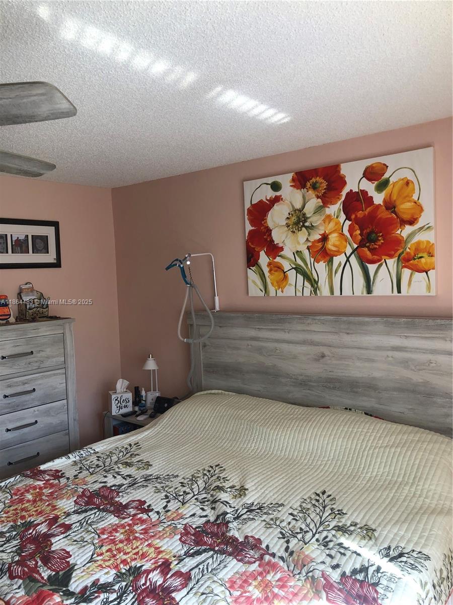 SUNRISE LAKES 125 CONDO - Residential