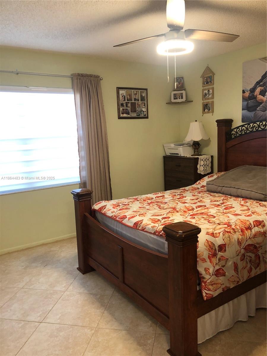 SUNRISE LAKES 125 CONDO - Residential