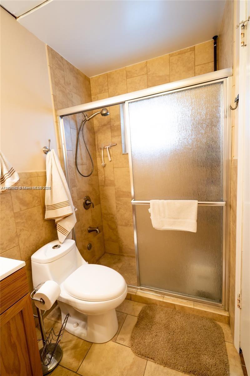 LONDON ESTATES 1ST ADDN - Residential Lease