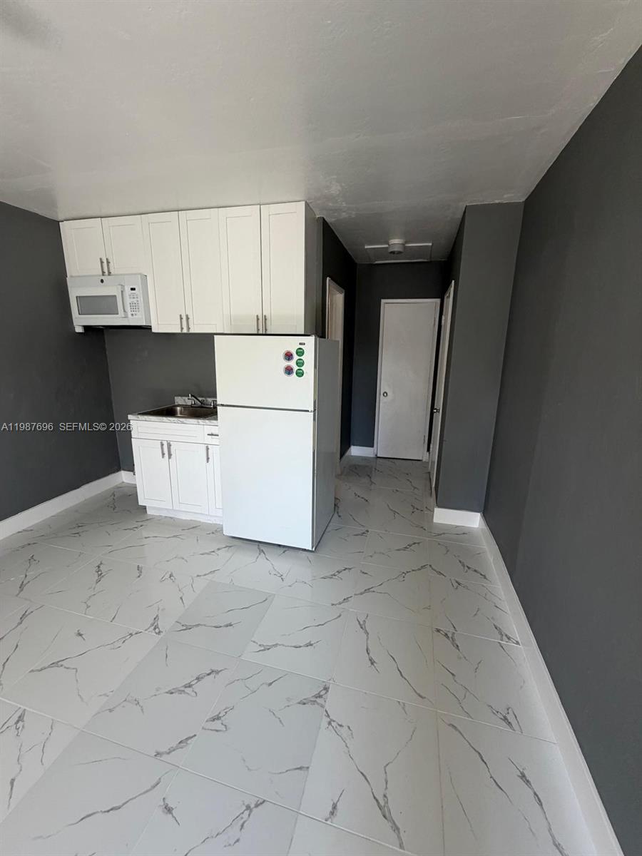 CORONA DEL MAR - Residential Lease