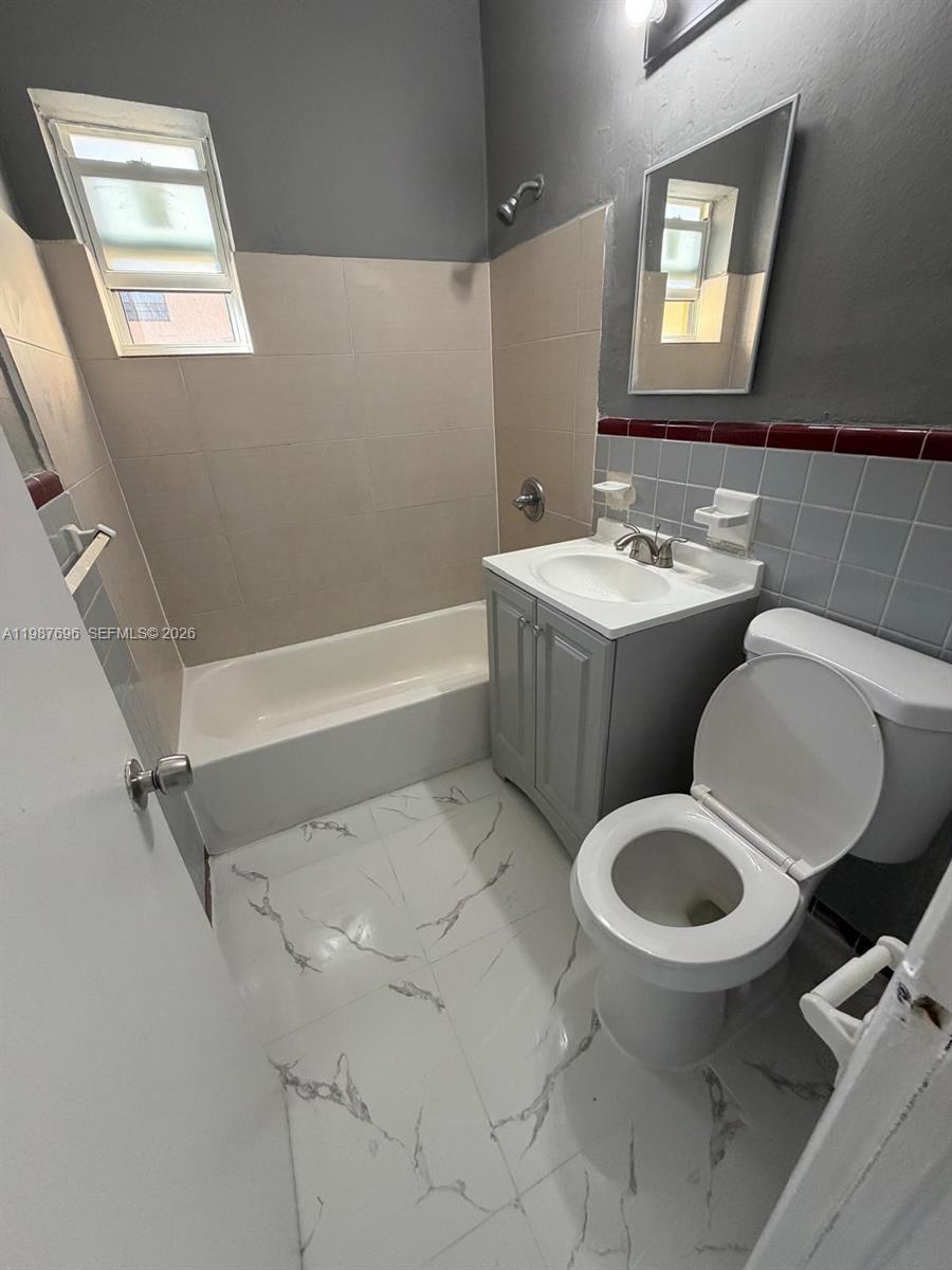 CORONA DEL MAR - Residential Lease