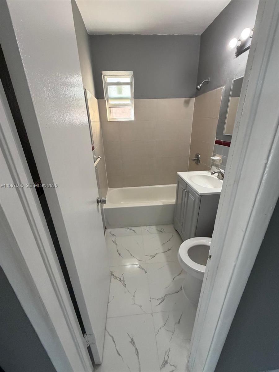 CORONA DEL MAR - Residential Lease