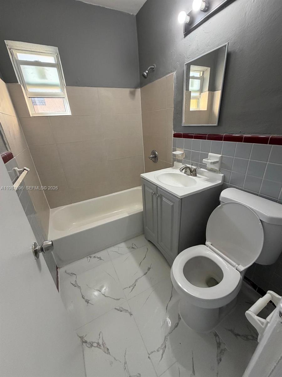 CORONA DEL MAR - Residential Lease