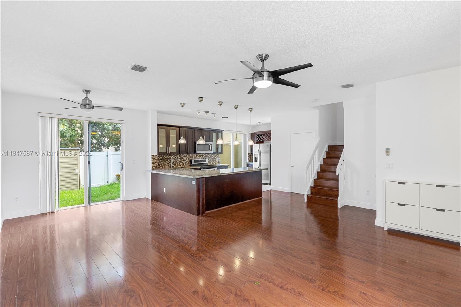 TOWNGATE - Residential Lease