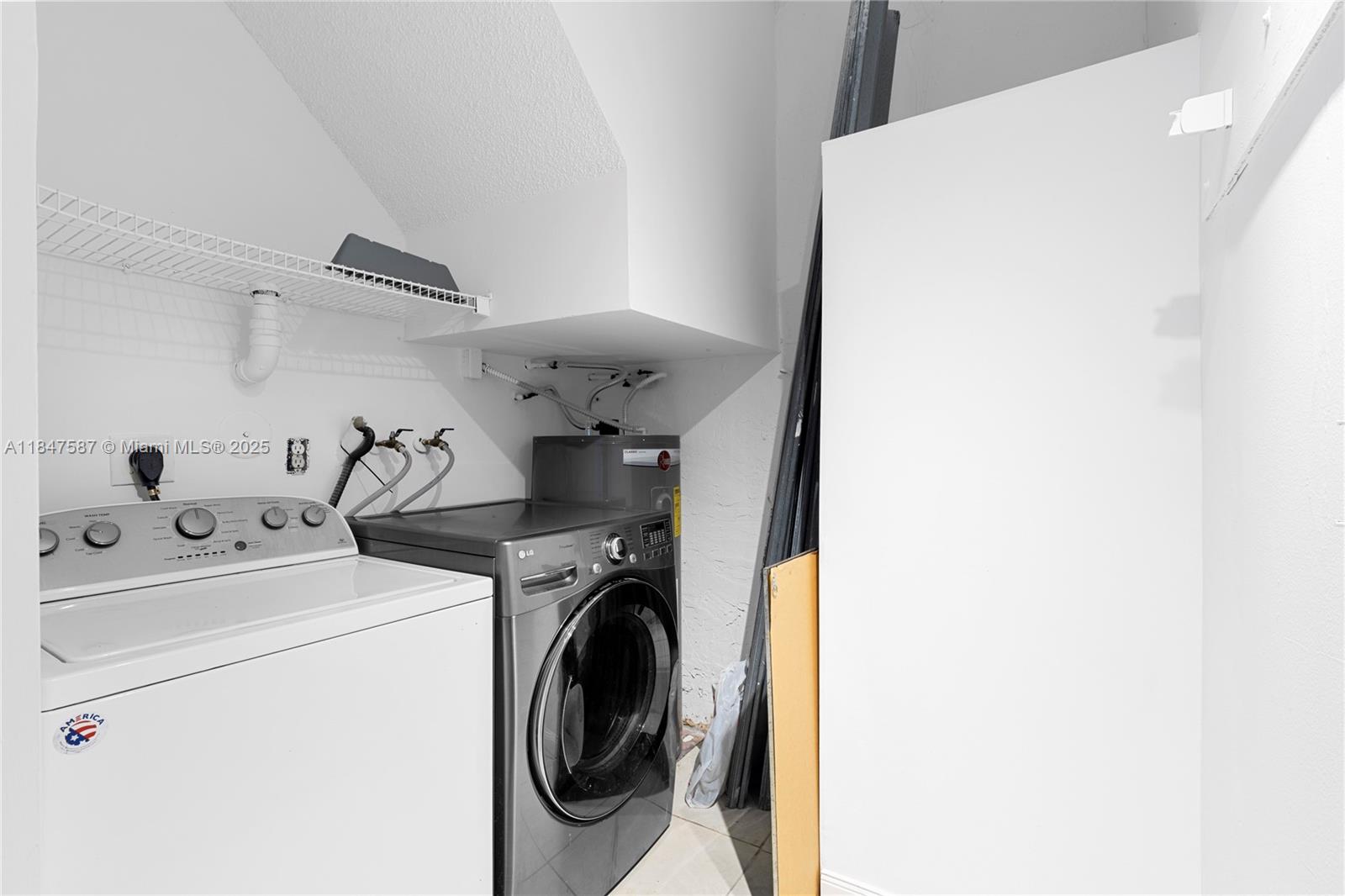 TOWNGATE - Residential Lease