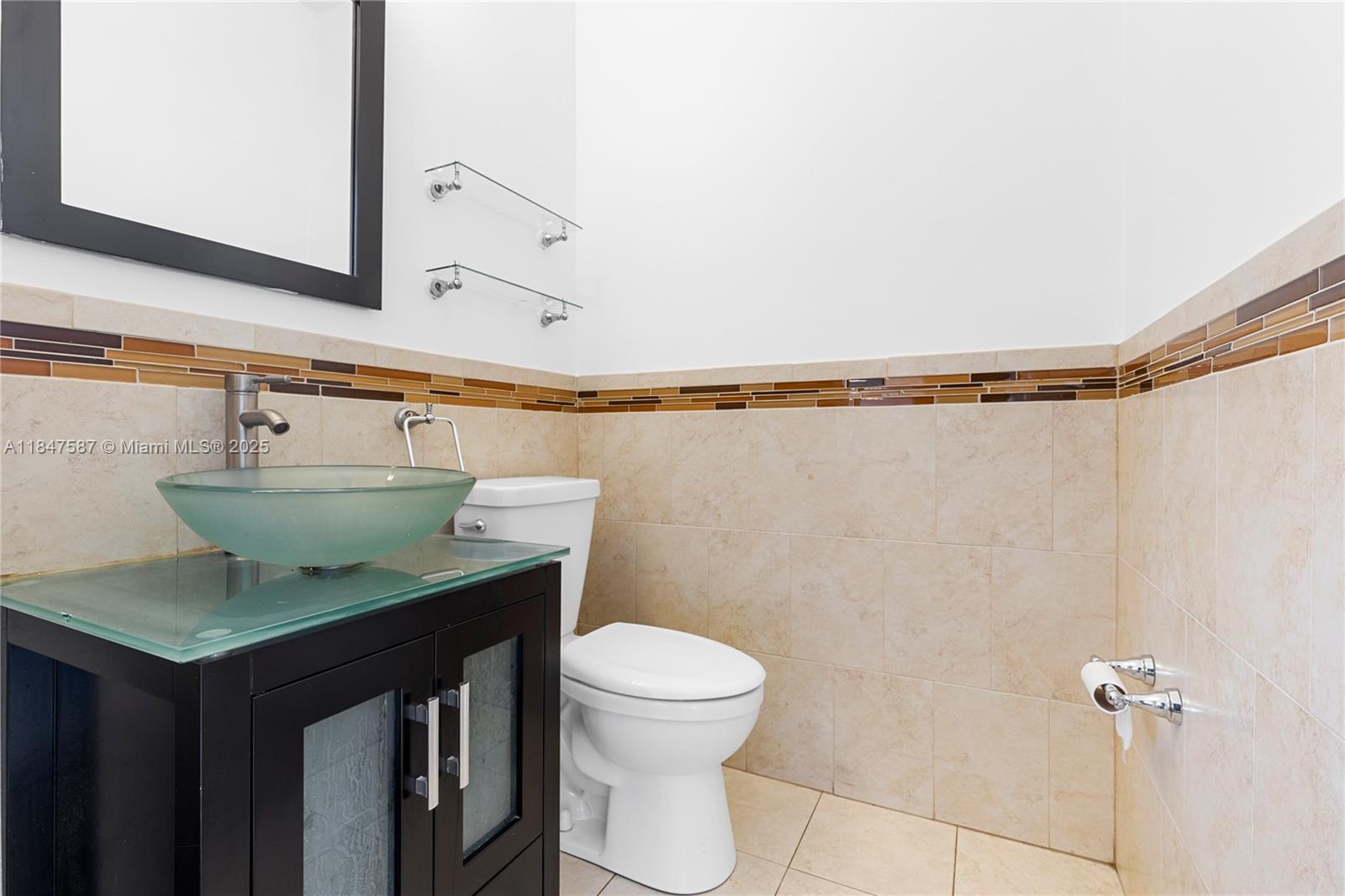 TOWNGATE - Residential Lease