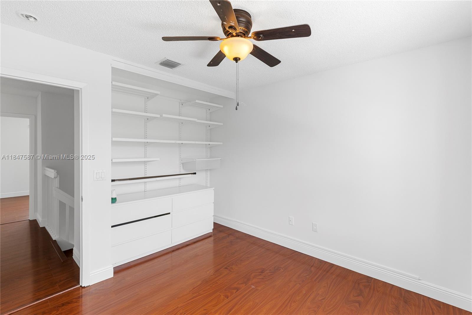 TOWNGATE - Residential Lease