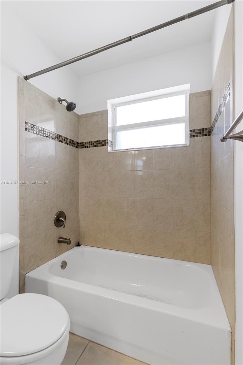 TOWNGATE - Residential Lease