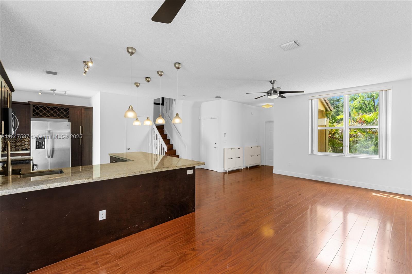 TOWNGATE - Residential Lease