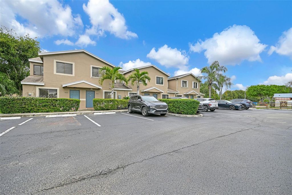 Photo of 4930 S University Dr #4930, Davie, FL 33328 (MLS # A11997266)