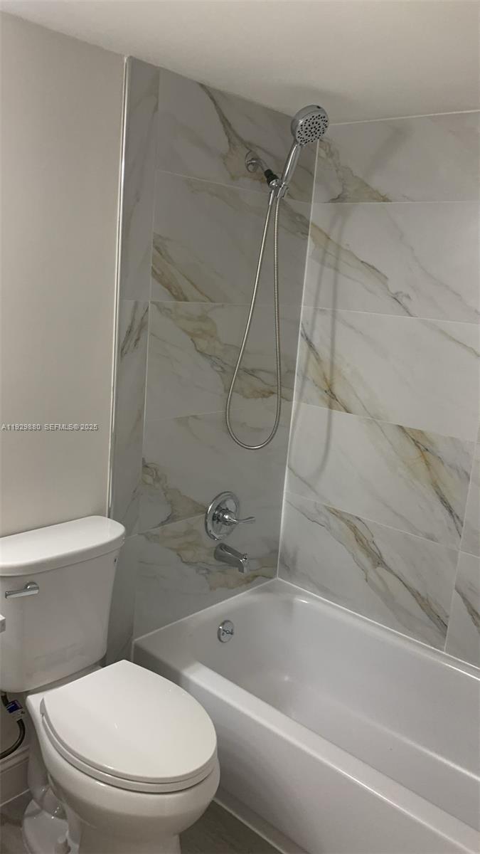 200 LESLIE CONDO - Residential