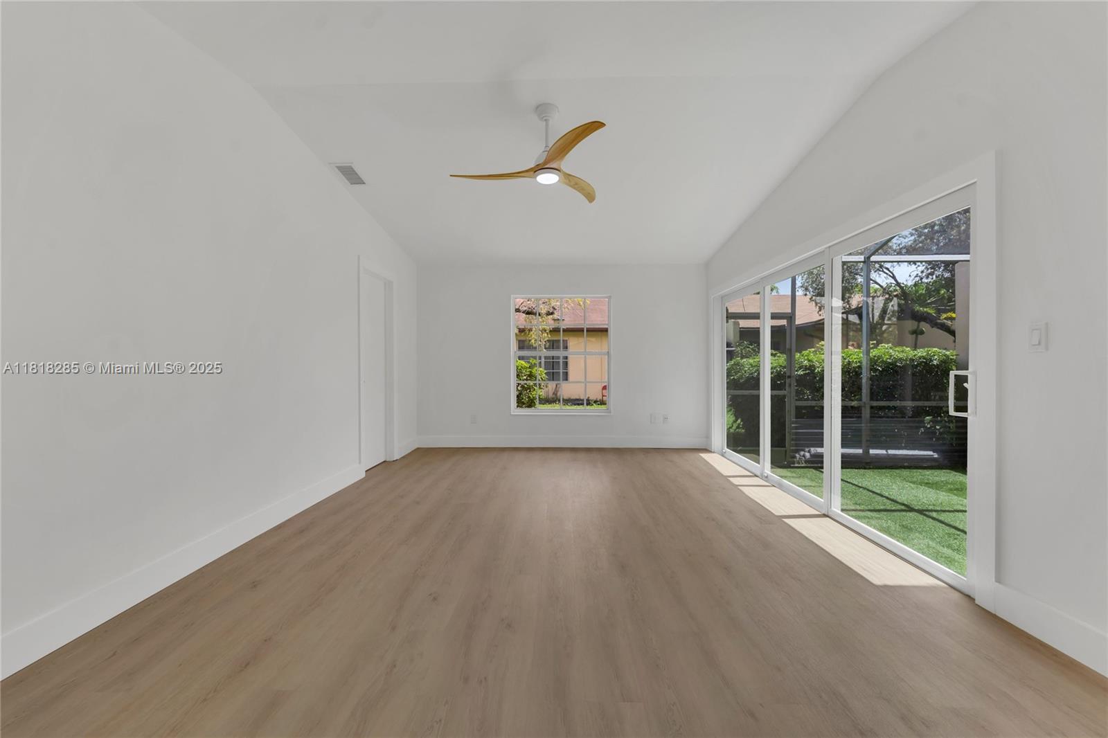 search properties 4 9550 W Heather Ln