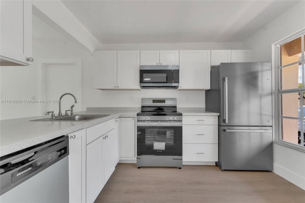 Photo of 9550 W Heather Ln, Miramar, FL 33025 (MLS # A11818285)