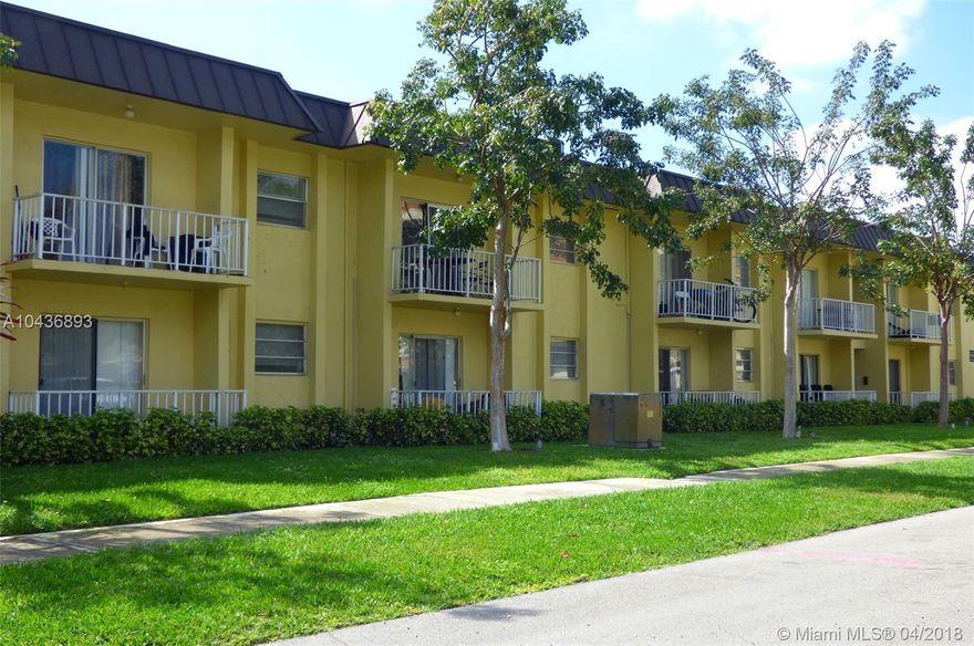 New Castle Apartments is a 48-unit apartment community consisting of 3 contiguous 2-story buildings centrally located in the City of Lauderdale Lakes, Florida. Built in 1972 and 1974, this 100% leased apartment community contains an attractive unit mix of 73% 2-bed/1-bath units and 27% 1-bed/1-bath units. At the asking price of $6,575,000 the asset offers a 6.53% cap rate on current income & expenses. Additionally, Freddie Mac financing is assumable at an attractive 3.4% interest rate. All units have been recently renovated with upgraded kitchens and baths. The spacious floor plans feature central a/c, pass-through kitchens, walk-in closets, spacious terraces, and ceramic tile flooring. Additionally, four laundry facilities onsite as an additional revenue source.