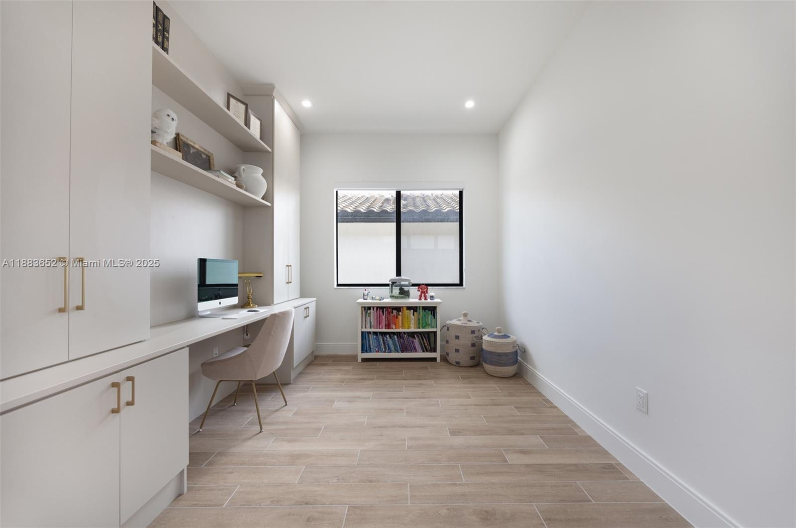 CANARIAS EAST - Residential