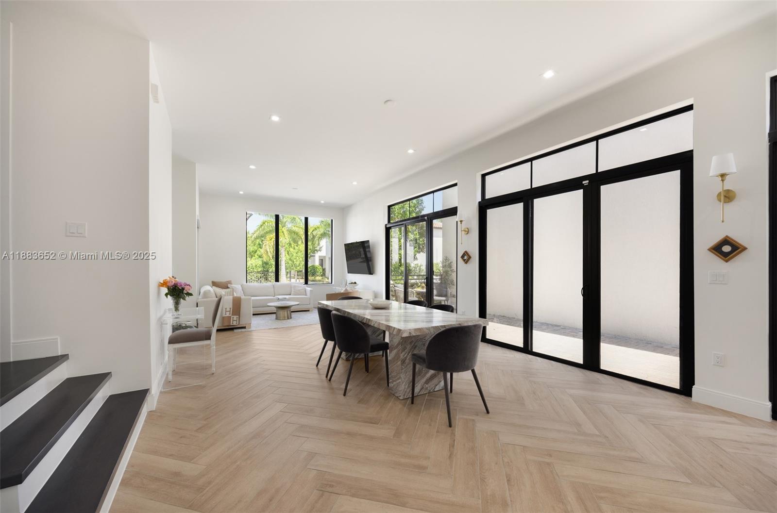 CANARIAS EAST - Residential
