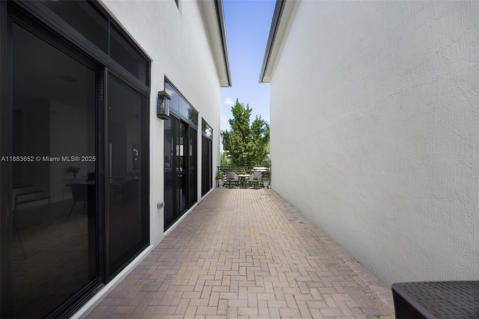 CANARIAS EAST - Residential