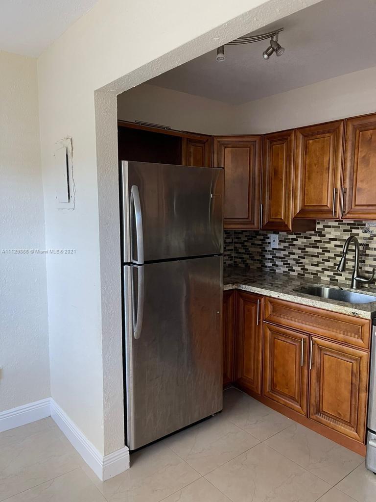 PALMS AT DANIA BEACH (THE - Residential