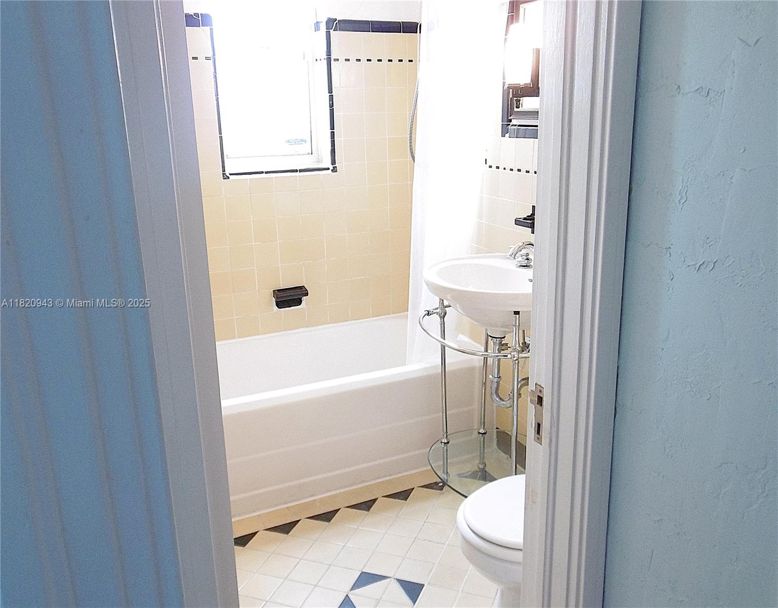 MERIDIAN BEACH CONDO - Residential Lease