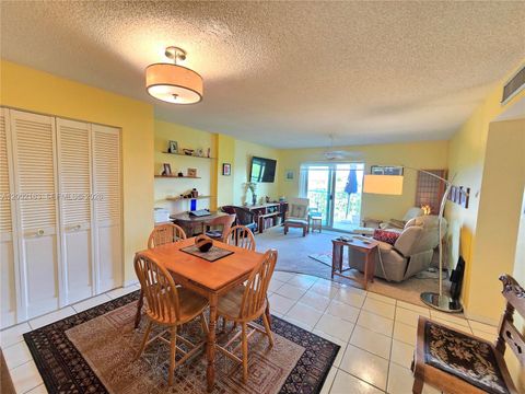 Tiny photo for 6000 NE 22nd Way #7D, Fort Lauderdale, FL 33308 (MLS # A12002163)