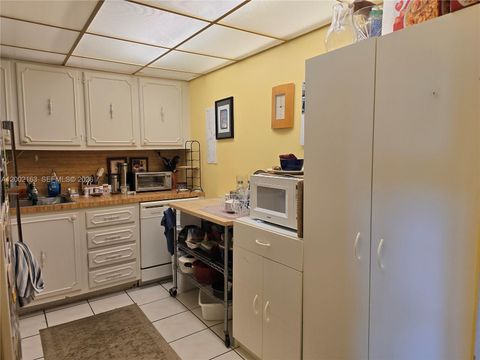 Tiny photo for 6000 NE 22nd Way #7D, Fort Lauderdale, FL 33308 (MLS # A12002163)